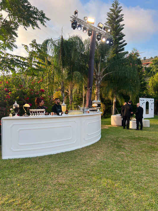Round white Bar